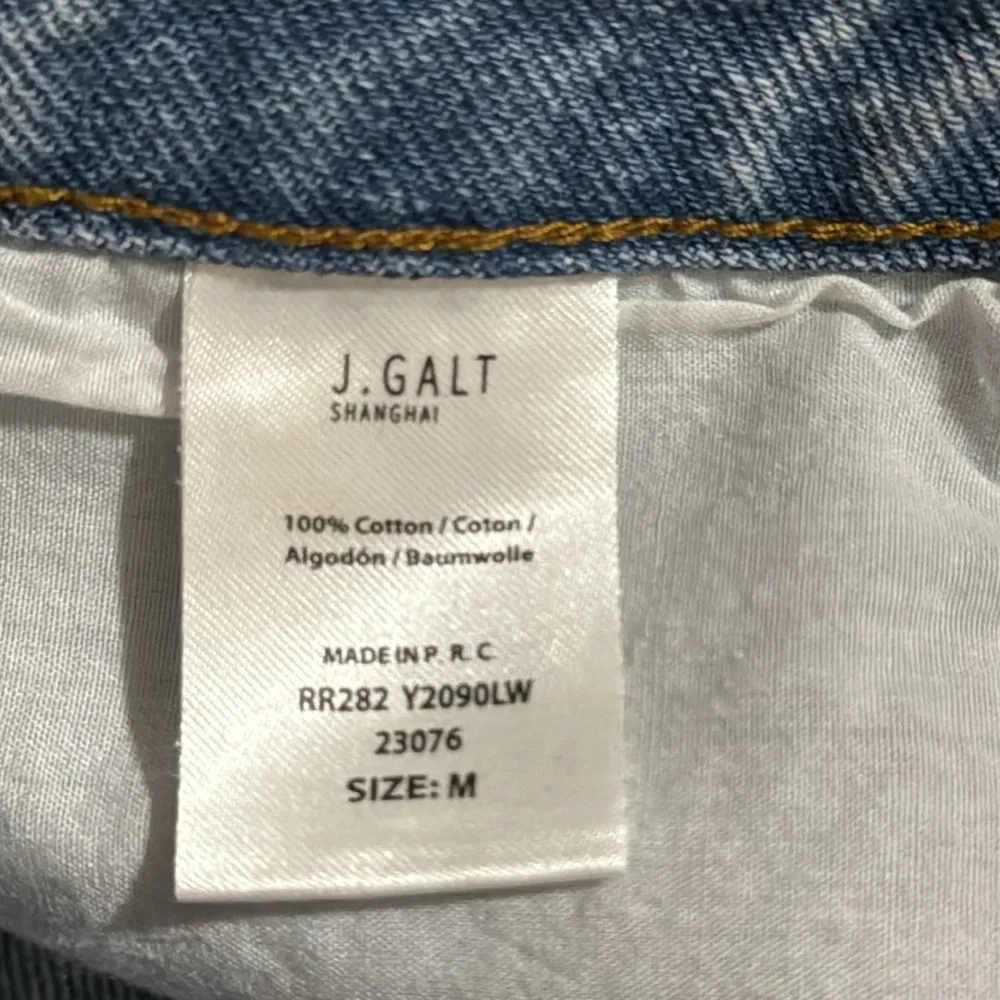 Brandy Melville John Galt Low Rise Denim Jean Short Light Wash Frayed Hem-Medium
